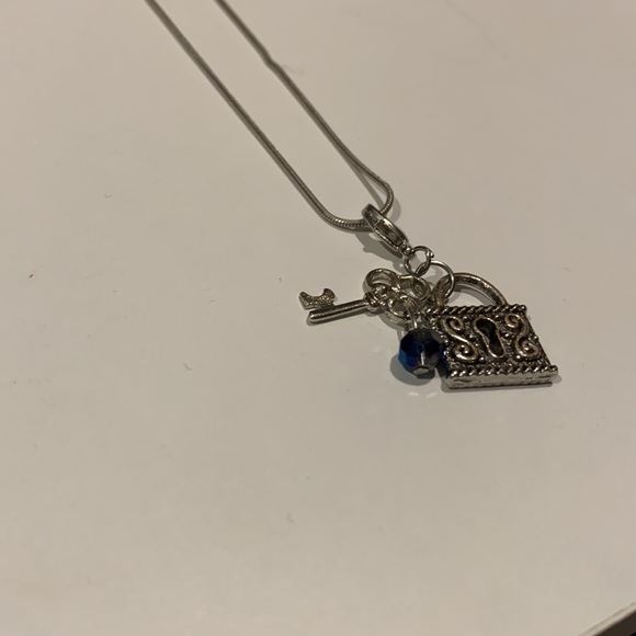 3/$10 🎁 Locket and Key Necklace With Blue “Gem” - Picture 3 of 3